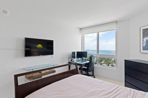 Copropriété à vendre à Miami Beach, Floride: 2 chambres, 122.82 m2 № 1393494 - photo 16