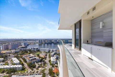 Condo in Sunny Isles Beach, Florida, 5 bedrooms  № 1365497 - photo 29