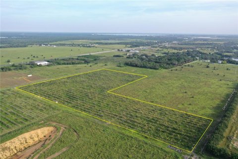 Land in Sebring, Florida № 1308378 - photo 1