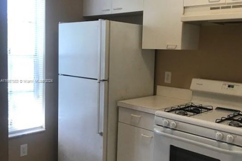 Adosado en venta en Tamarac, Florida, 1 dormitorio, 87.79 m2 № 1382949 - foto 5