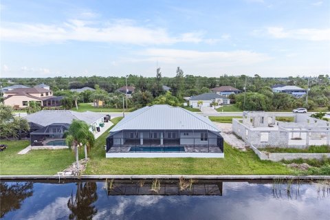 Villa ou maison à vendre à Port Charlotte, Floride: 3 chambres, 225.1 m2 № 1332904 - photo 2