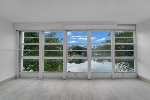 Copropriété à vendre à Deerfield Beach, Floride: 1 chambre, 66.43 m2 № 1321634 - photo 16