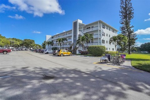 Condominio en venta en Deerfield Beach, Florida, 1 dormitorio, 66.43 m2 № 1321634 - foto 27