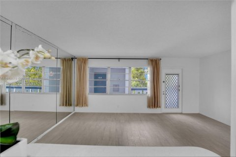 Copropriété à vendre à Deerfield Beach, Floride: 1 chambre, 66.43 m2 № 1321634 - photo 10