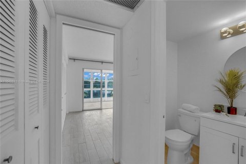 Copropriété à vendre à Deerfield Beach, Floride: 1 chambre, 66.43 m2 № 1321634 - photo 12