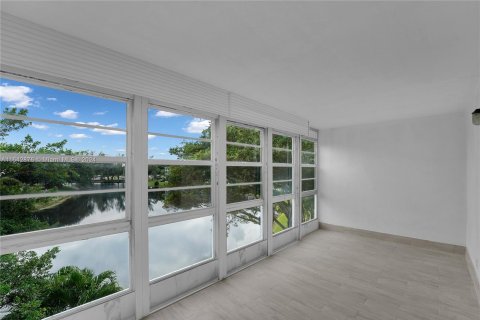 Copropriété à vendre à Deerfield Beach, Floride: 1 chambre, 66.43 m2 № 1321634 - photo 17