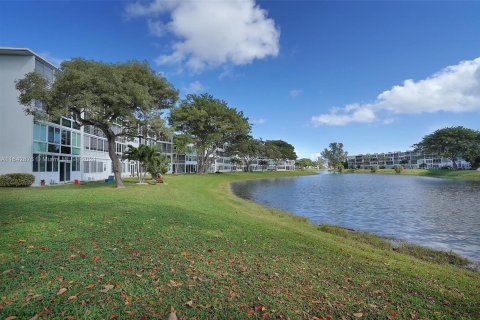 Condominio en venta en Deerfield Beach, Florida, 1 dormitorio, 66.43 m2 № 1321634 - foto 26