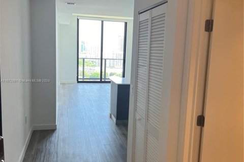 Apartamento en alquiler en Miami, Florida, 1 dormitorio № 1397686 - foto 9