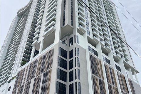 Apartamento en alquiler en Miami, Florida, 1 dormitorio № 1397686 - foto 1