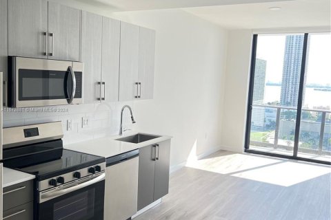 Apartamento en alquiler en Miami, Florida, 1 dormitorio № 1397686 - foto 13