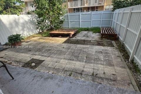 Adosado en alquiler en North Miami, Florida, 3 dormitorios, 145.86 m2 № 1397687 - foto 26