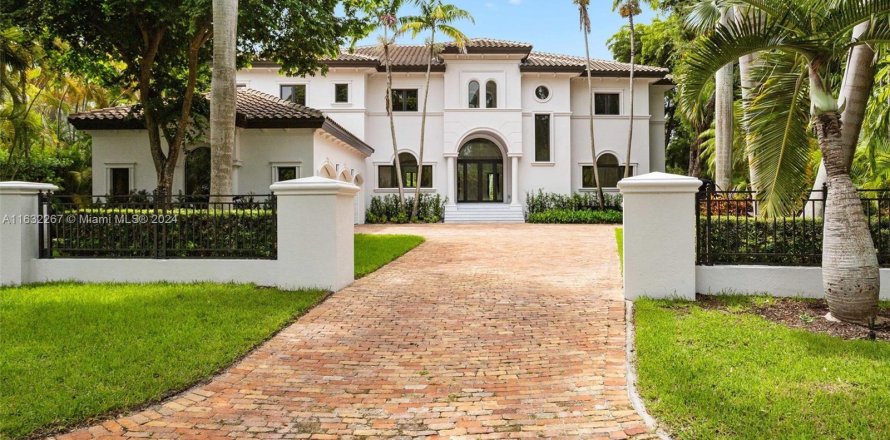 House in Coral Gables, Florida 6 bedrooms, 660.81 sq.m. № 1309257