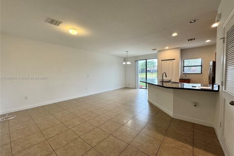 Townhouse in Miami, Florida 3 bedrooms, 155.24 sq.m. № 1384425 - photo 7