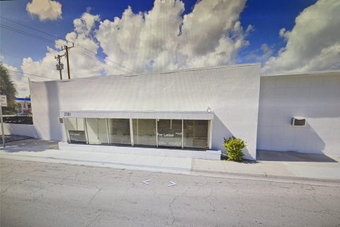 Propiedad comercial en alquiler en Fort Lauderdale, Florida № 461270 - foto 11