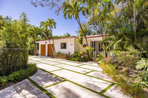 Casa en venta en Coral Gables, Florida, 4 dormitorios, 253.16 m2 № 1384609 - foto 1