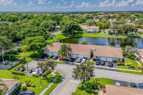 Villa ou maison à vendre à Miramar, Floride: 2 chambres, 95.69 m2 № 1377313 - photo 28