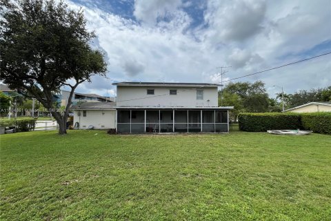 House in Miami, Florida 4 bedrooms, 205.69 sq.m. № 1377312 - photo 5