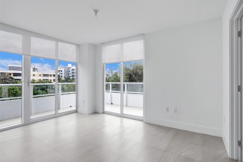 Condominio en venta en Bay Harbor Islands, Florida, 3 dormitorios, 160.72 m2 № 909458 - foto 28