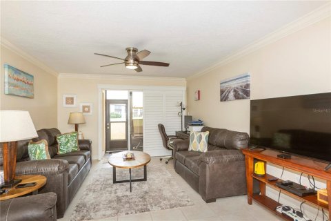 Condominio en venta en New Port Richey, Florida, 1 dormitorio, 68 m2 № 1379587 - foto 6