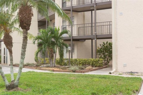 Condominio en venta en New Port Richey, Florida, 1 dormitorio, 68 m2 № 1379587 - foto 1