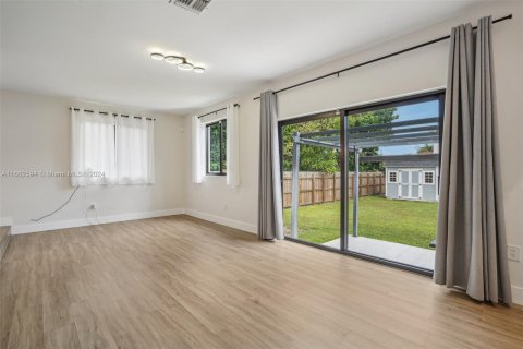 Villa ou maison à vendre à Miami, Floride: 3 chambres, 148.27 m2 № 1370650 - photo 16