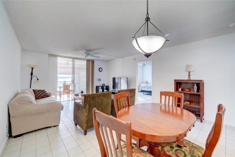 Condo in Margate, Florida, 2 bedrooms  № 992010 - photo 24