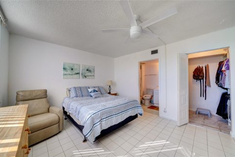 Condo in Margate, Florida, 2 bedrooms  № 992010 - photo 18