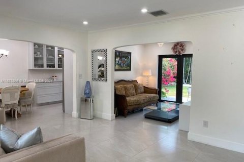 Villa ou maison à vendre à Biscayne Park, Floride: 2 chambres, 123.1 m2 № 1153641 - photo 5