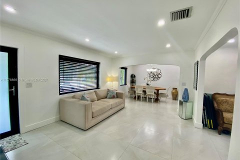 Villa ou maison à vendre à Biscayne Park, Floride: 2 chambres, 123.1 m2 № 1153641 - photo 4