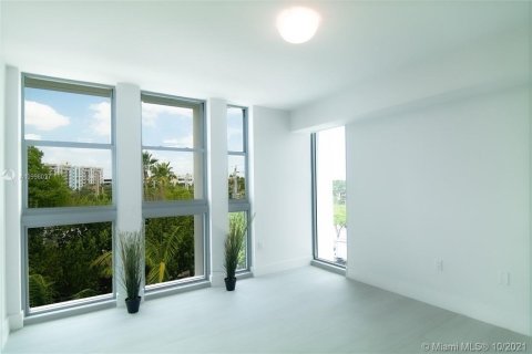 Condominio en venta en North Miami Beach, Florida, 2 dormitorios, 101.91 m2 № 2185 - foto 16