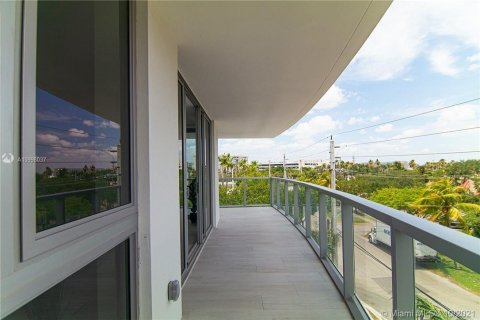 Condominio en venta en North Miami Beach, Florida, 2 dormitorios, 101.91 m2 № 2185 - foto 21