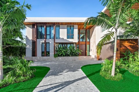 Casa en venta en Miami, Florida, 7 dormitorios № 2186 - foto 17