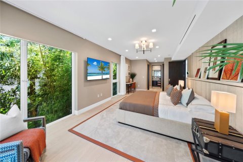 Villa ou maison à vendre à Miami Beach, Floride: 8 chambres, 1017.74 m2 № 568582 - photo 27