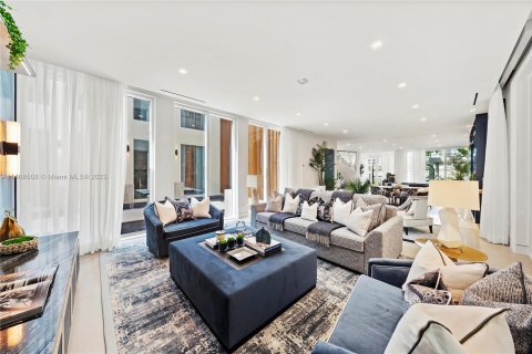 Villa ou maison à vendre à Miami Beach, Floride: 8 chambres, 1017.74 m2 № 568582 - photo 19