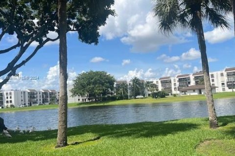 Condominio en venta en Miami, Florida, 2 dormitorios, 86.96 m2 № 1436992 - foto 16