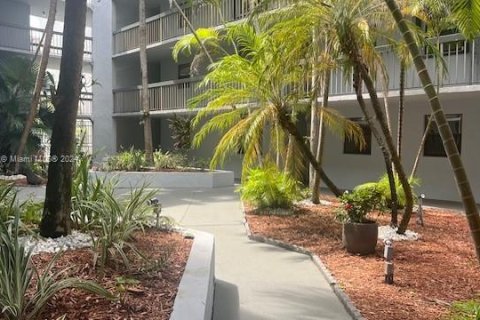 Condominio en venta en Miami, Florida, 2 dormitorios, 86.96 m2 № 1436992 - foto 3