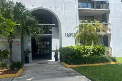 Condominio en venta en Miami, Florida, 2 dormitorios, 86.96 m2 № 1436992 - foto 1