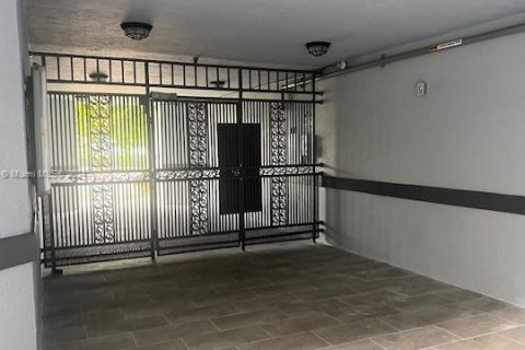 Condominio en venta en Miami, Florida, 2 dormitorios, 86.96 m2 № 1436992 - foto 18