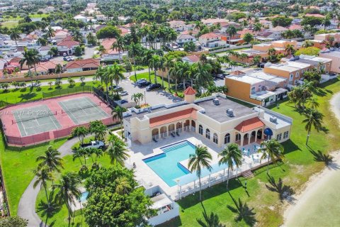 Casa en venta en Miami, Florida, 3 dormitorios, 138.42 m2 № 1436991 - foto 30