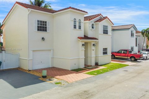 Casa en venta en Miami, Florida, 3 dormitorios, 138.42 m2 № 1436991 - foto 22