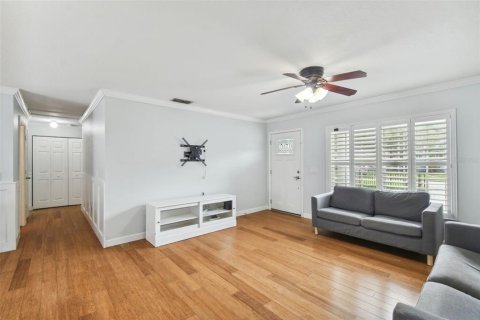 Casa en venta en Tampa, Florida, 3 dormitorios, 111.48 m2 № 1366505 - foto 5