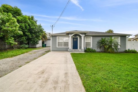 Casa en venta en Tampa, Florida, 3 dormitorios, 111.48 m2 № 1366505 - foto 2