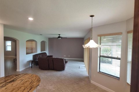 House in Lake Worth, Florida 4 bedrooms, 332.96 sq.m. № 1208541 - photo 24