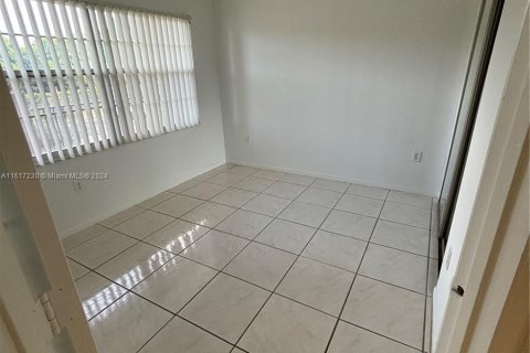 Copropriété à vendre à Pembroke Pines, Floride: 2 chambres, 100.52 m2 № 1239026 - photo 10