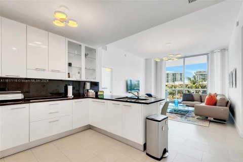 Copropriété à vendre à Miami Beach, Floride: 2 chambres, 96.15 m2 № 1238935 - photo 1