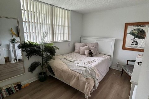 Condominio en venta en Davie, Florida, 2 dormitorios, 90.12 m2 № 1101016 - foto 9