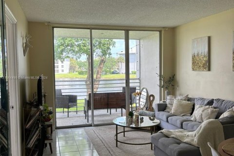 Condominio en venta en Davie, Florida, 2 dormitorios, 90.12 m2 № 1101016 - foto 3