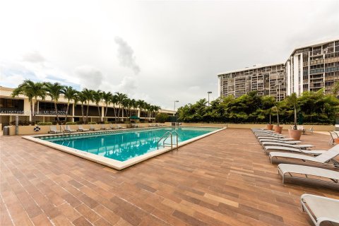 Condominio en venta en Miami, Florida, 1 dormitorio, 80.64 m2 № 1116123 - foto 13