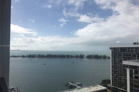 Condominio en venta en Miami, Florida, 1 dormitorio, 80.64 m2 № 1116123 - foto 1