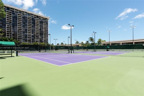 Condo in Miami, Florida, 1 bedroom  № 1116123 - photo 15